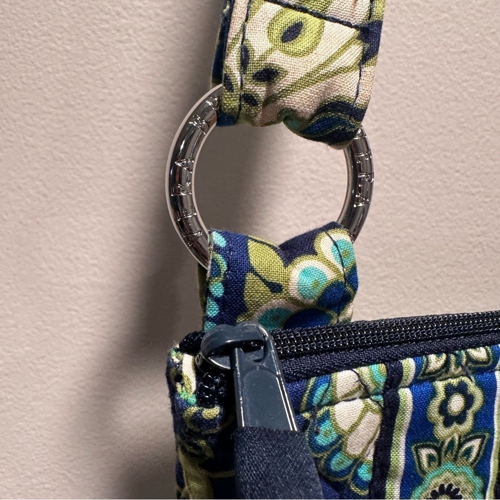 Vera Bradley Rhythm & Blues Aqua Green Hipster Crossbody Bag Retired Paisley EUC - Picture 10 of 15